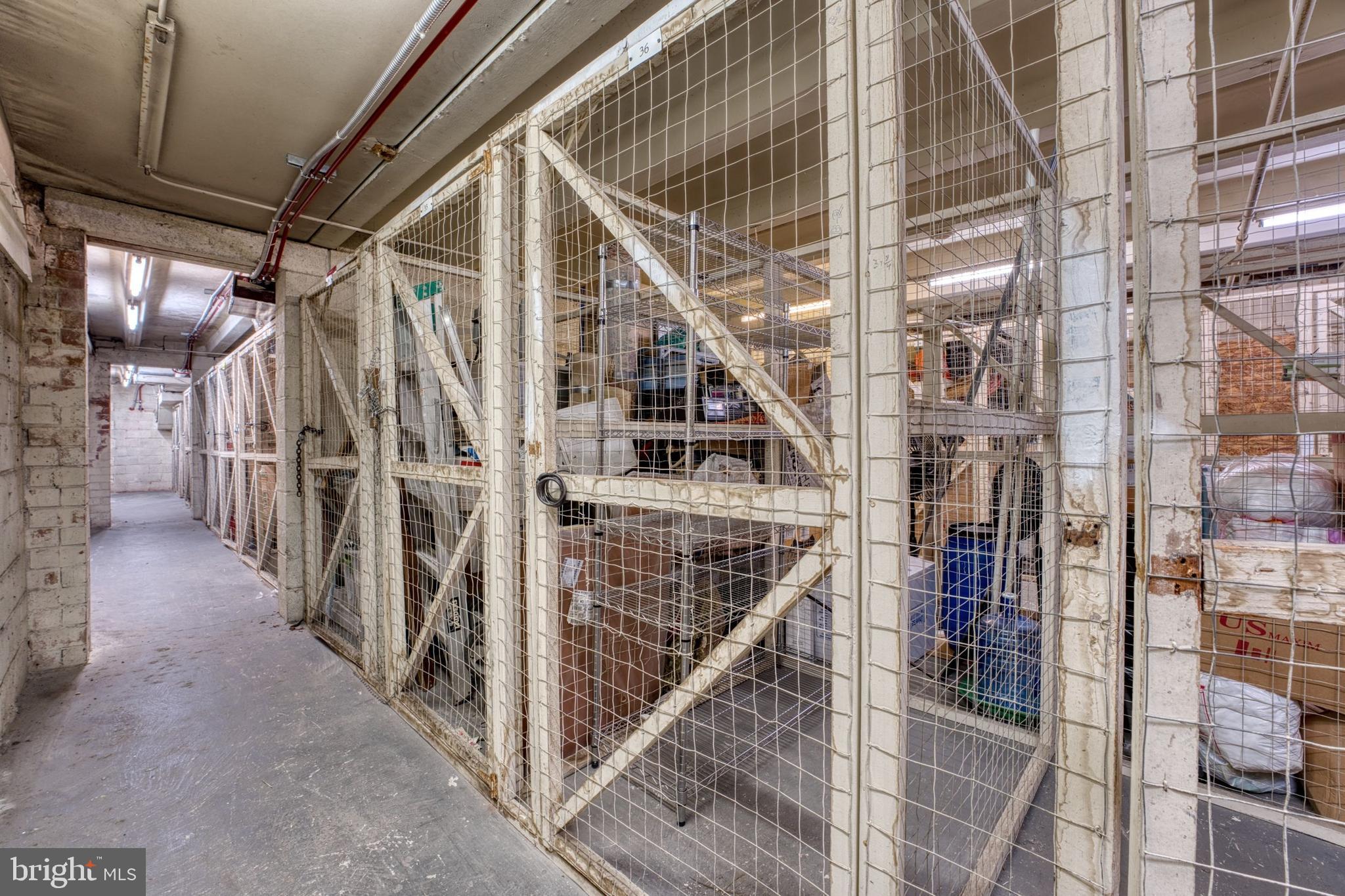 BRIARWOOD COURT - Residential Lease