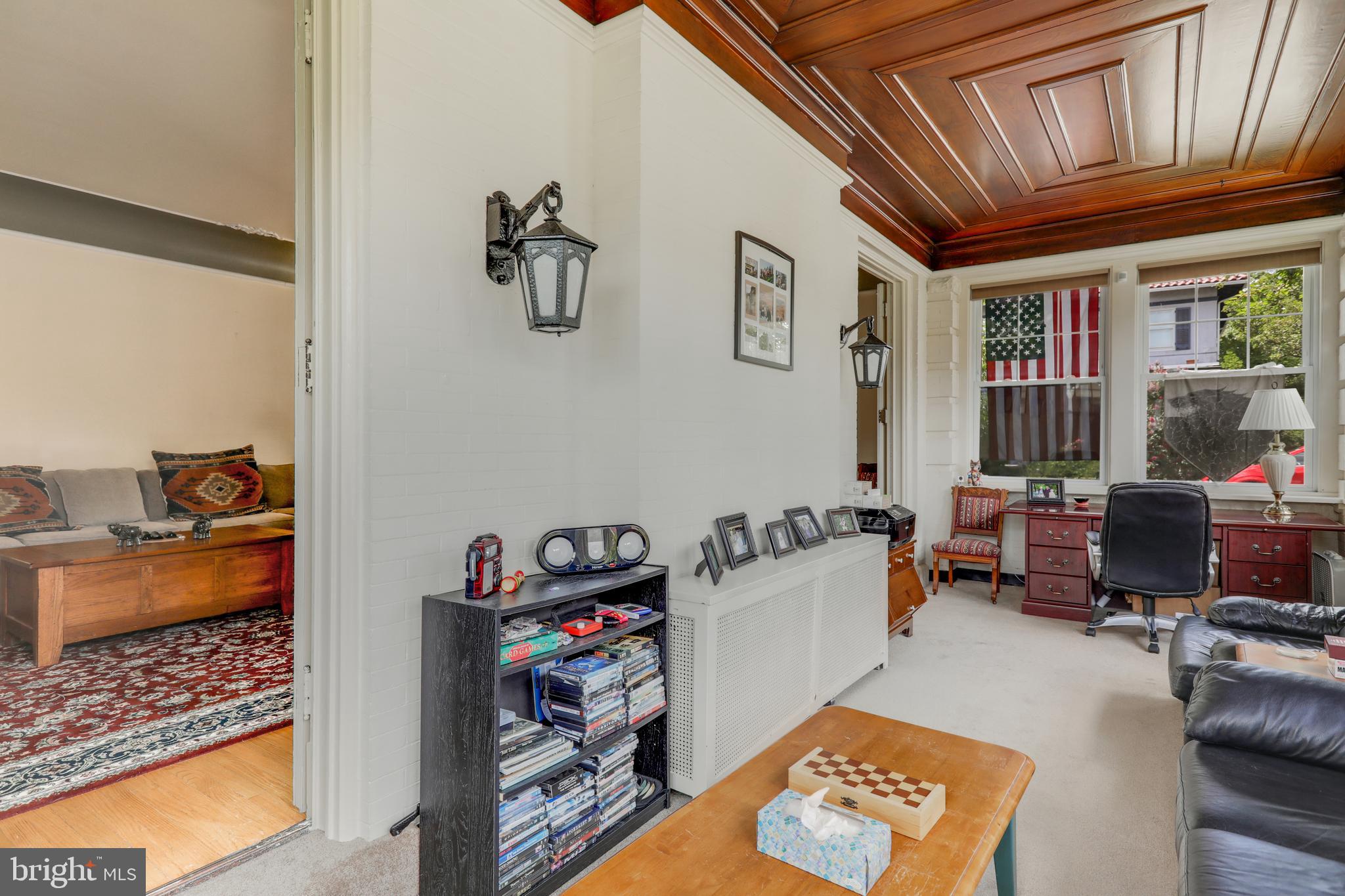 WEST SIDE - Residential