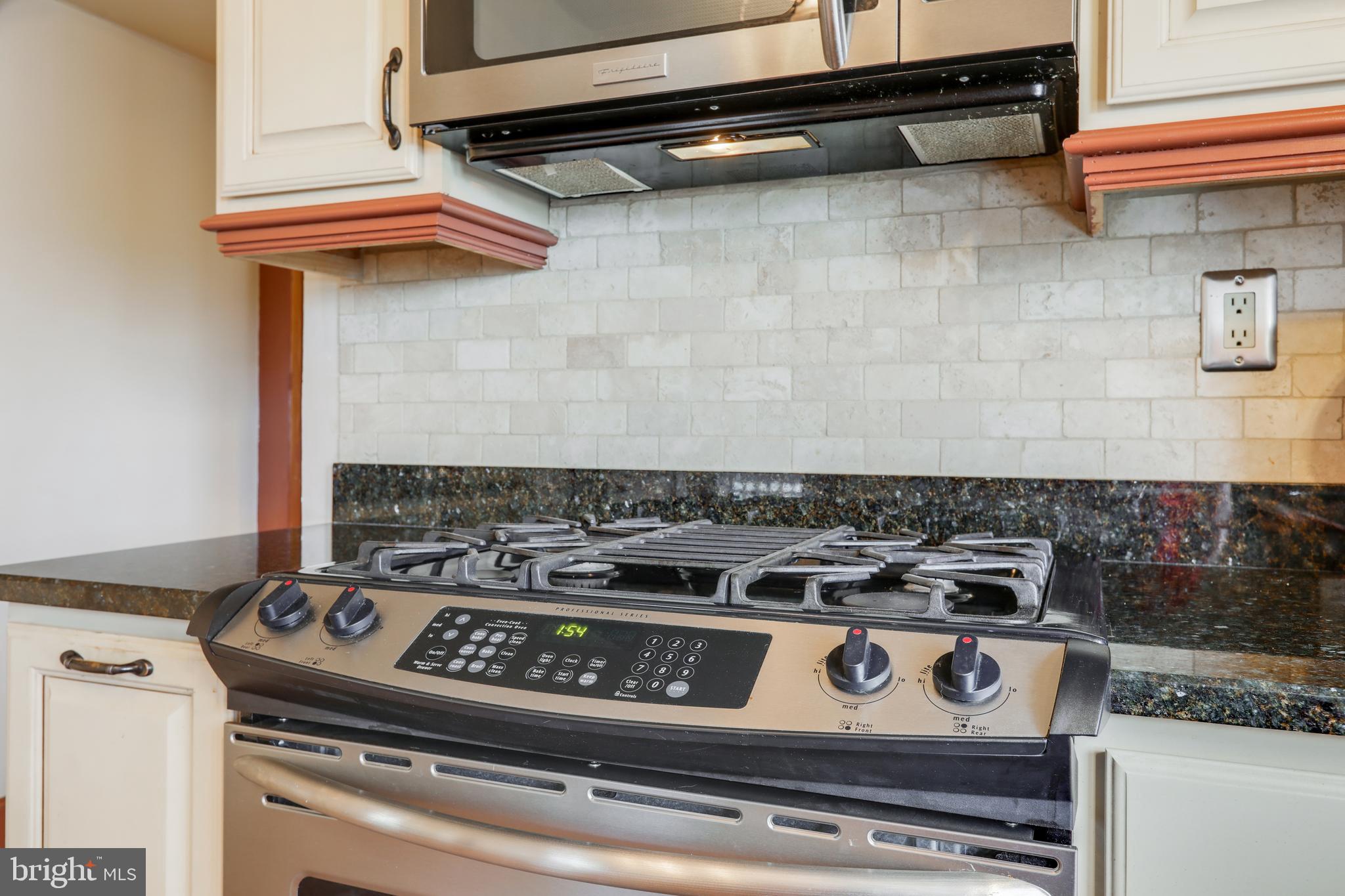 WEST SIDE - Residential