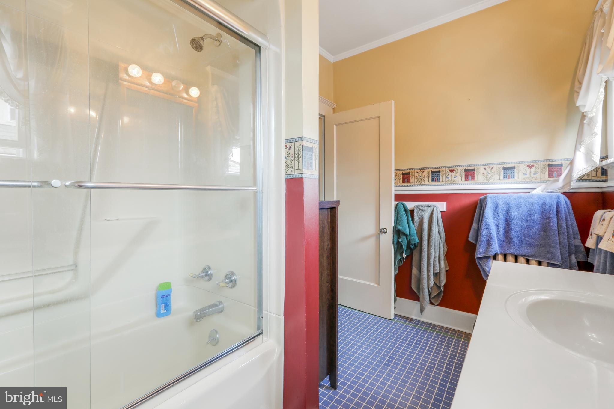 WEST SIDE - Residential