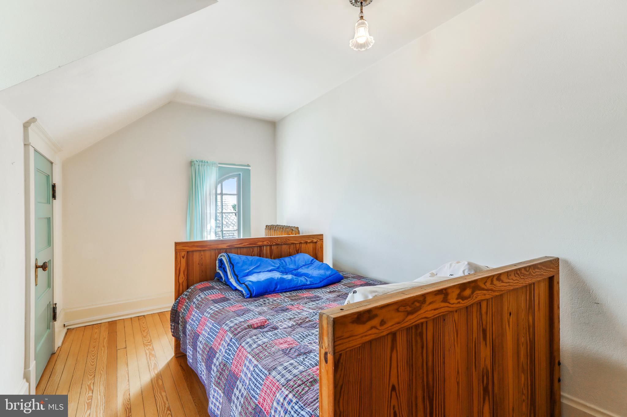 WEST SIDE - Residential