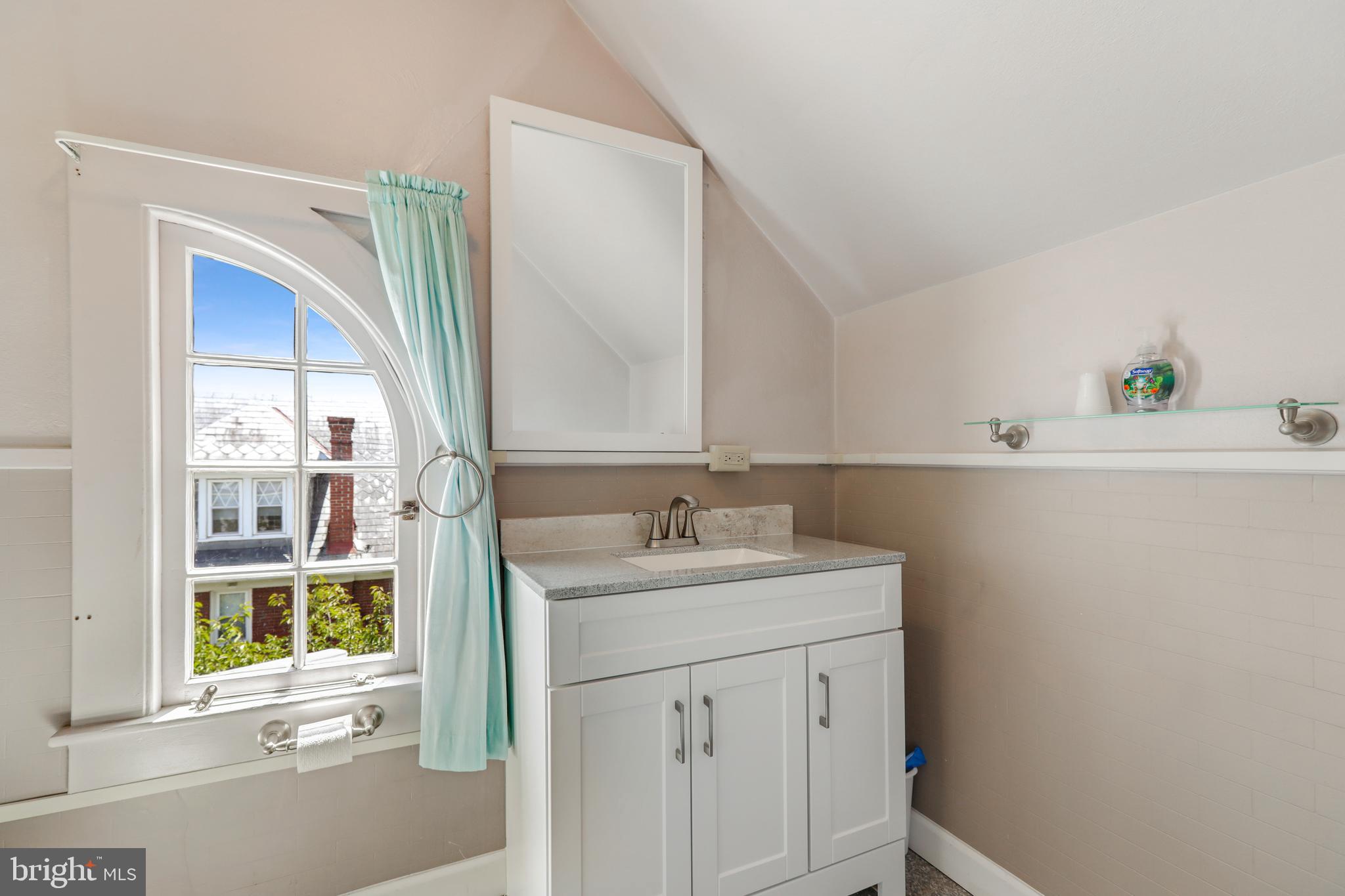 WEST SIDE - Residential