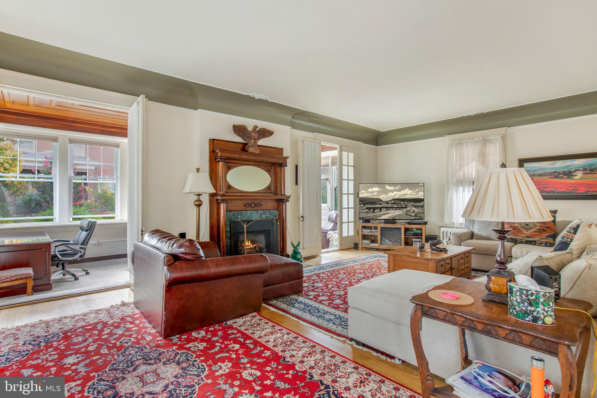 WEST SIDE - Residential