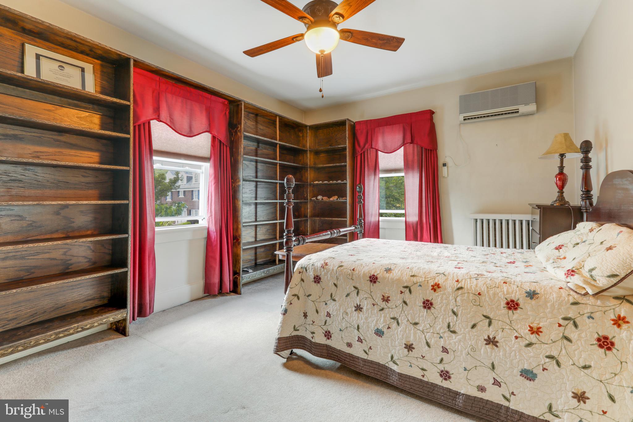 WEST SIDE - Residential