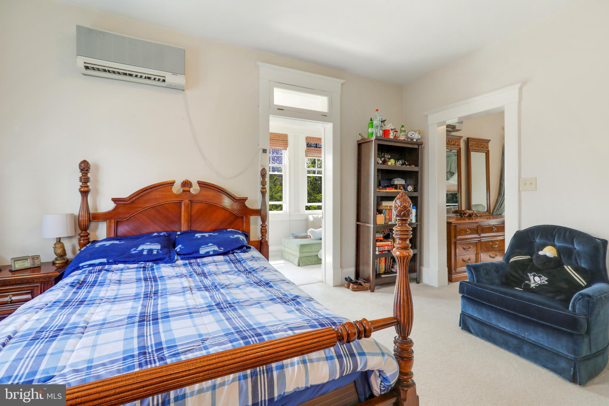 WEST SIDE - Residential