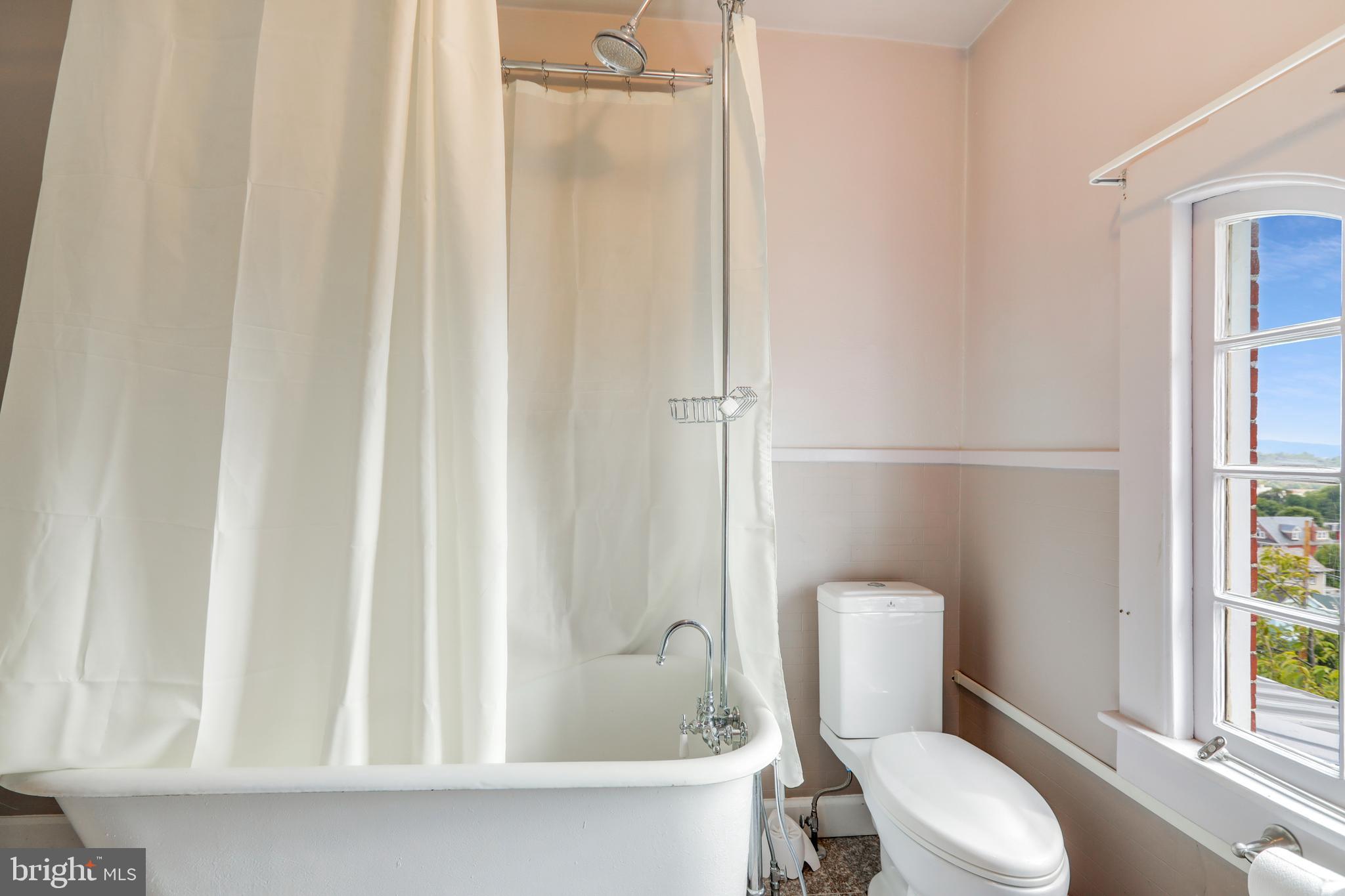 WEST SIDE - Residential