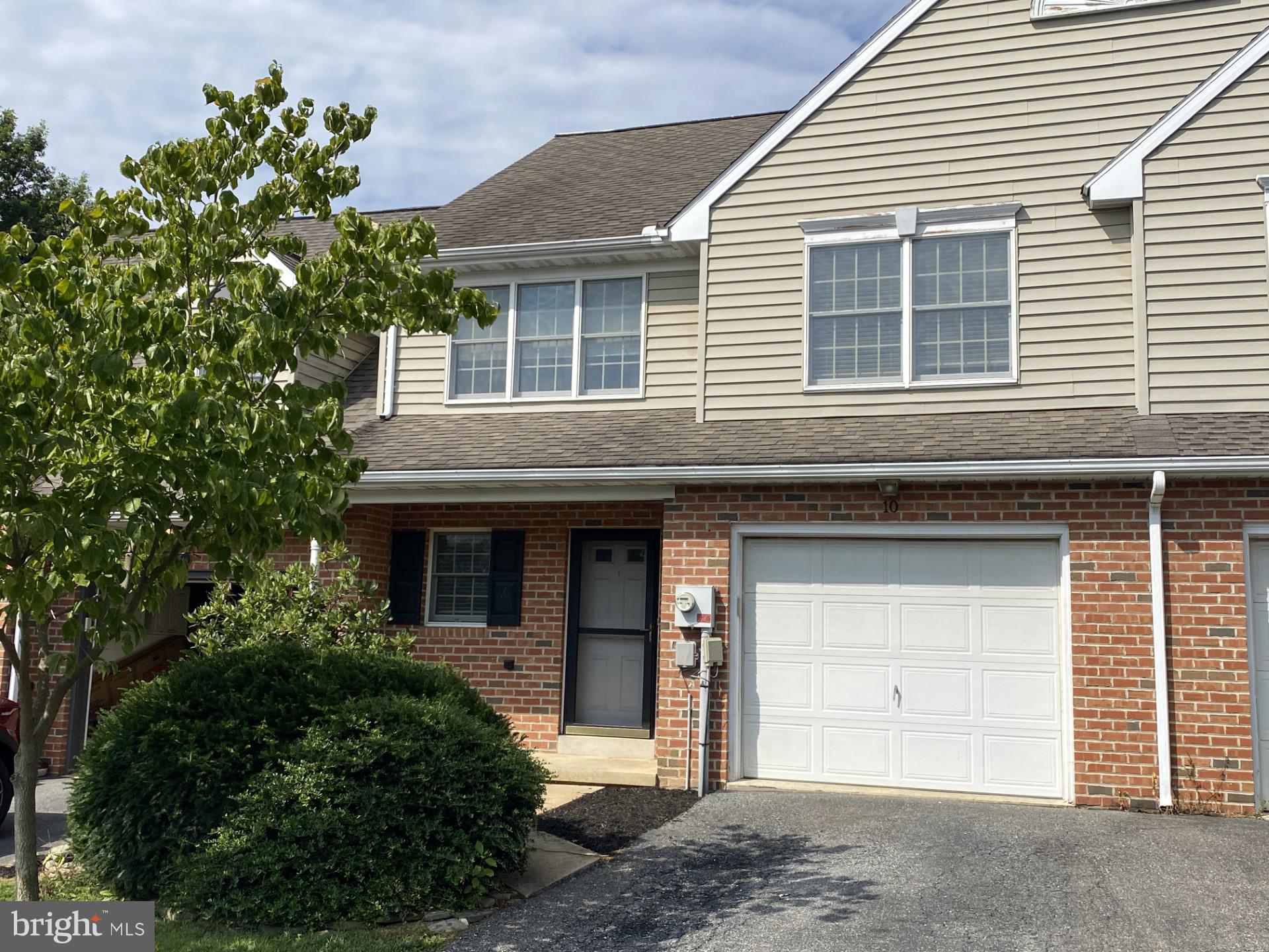 Beautiful home located in a cal-de-sac, no through traffic. Open floor plan, full finished basement, french doors. 2 bed rooms with a loft on 2nd floor. gas fire place, screened porch, quite location, spacious garage. No HOA. Owner will review all offers on 8/22.