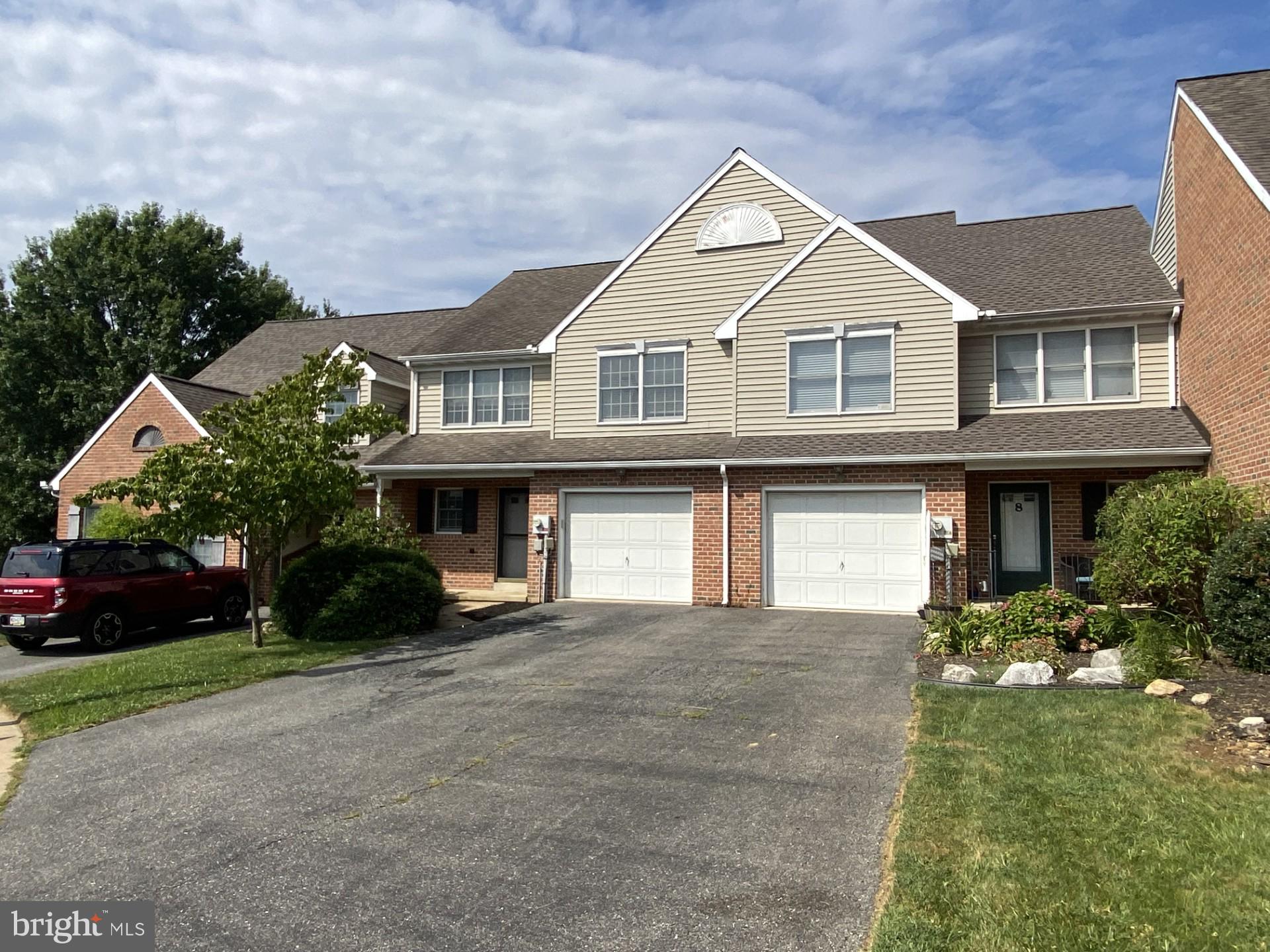 10 GEORGETOWN COURT