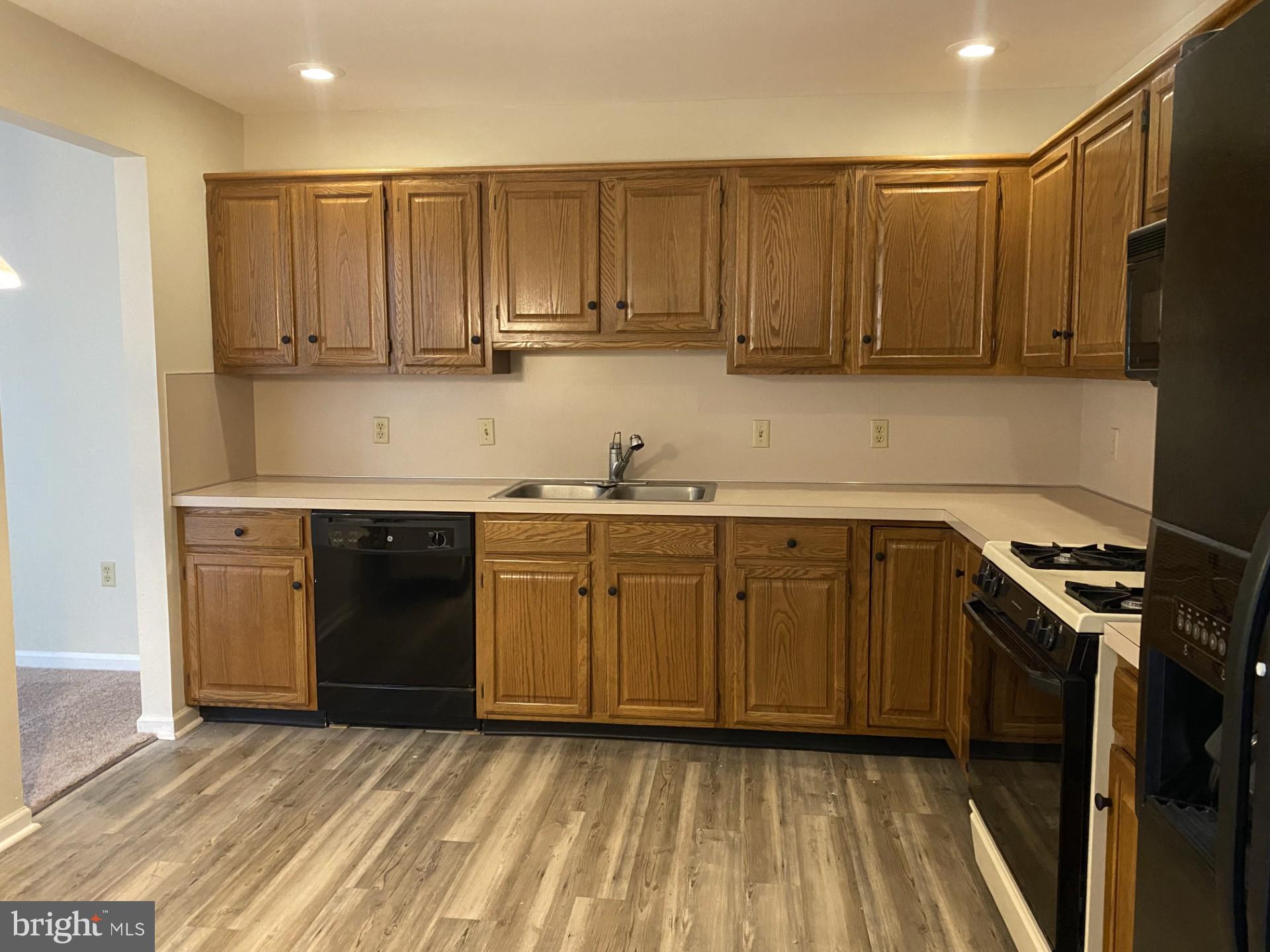 SUMMIT HILLS - Residential