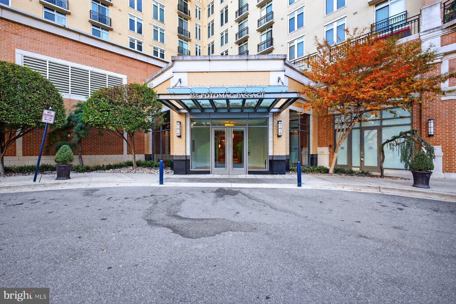 NATIONAL HARBOR - Residential