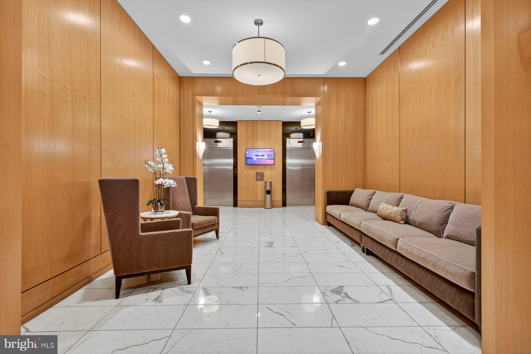 155 POTOMAC PASSAGE 216