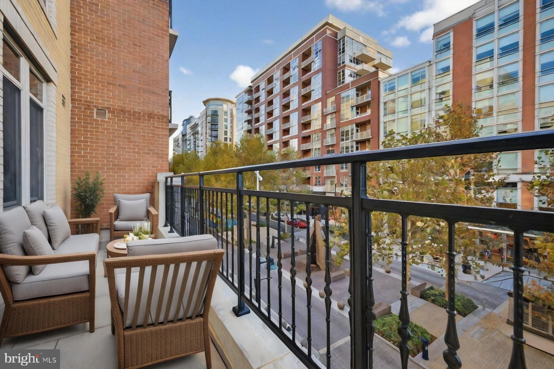 NATIONAL HARBOR - Residential