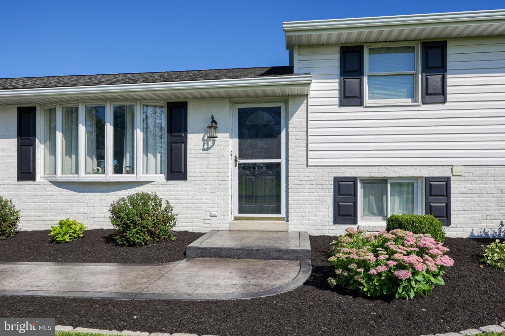 Photo of 1239 Donegal Springs Rd, MOUNT JOY, PA 17552 (MLS # PALA2094382)