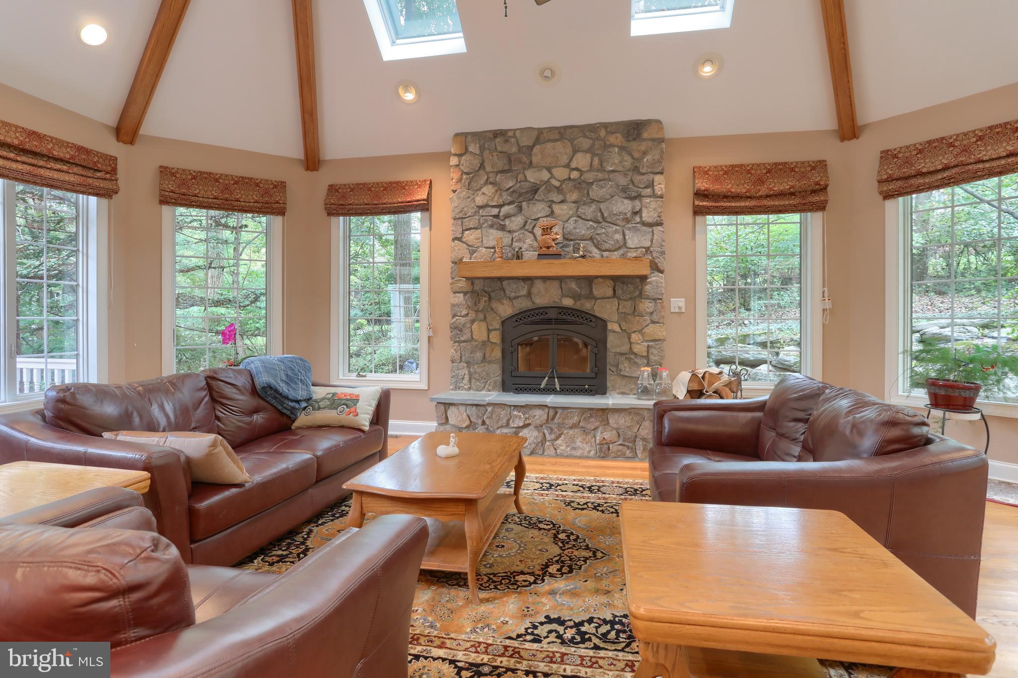 STONEY RUN - Residential