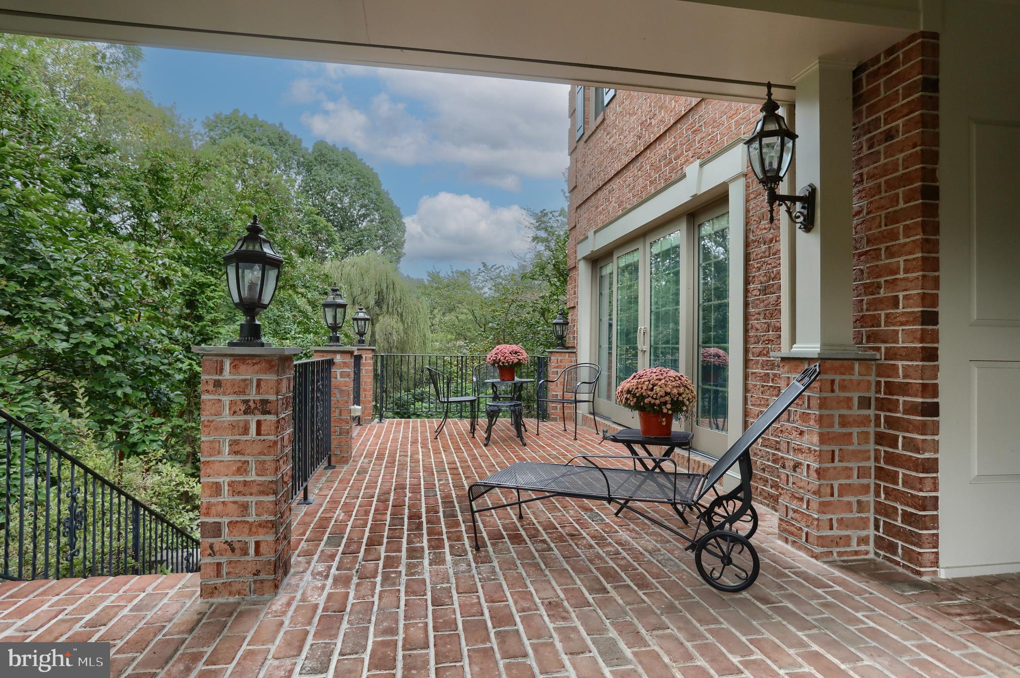 612 OLDE VENTURA FARM ROAD