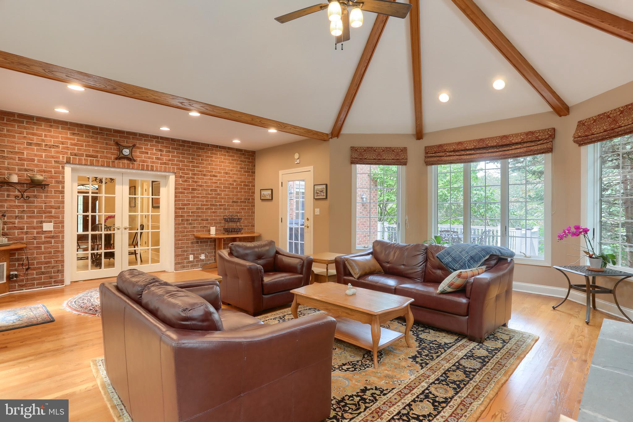 STONEY RUN - Residential