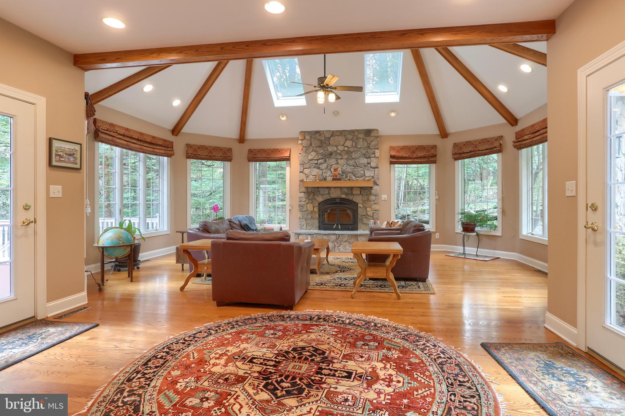 STONEY RUN - Residential