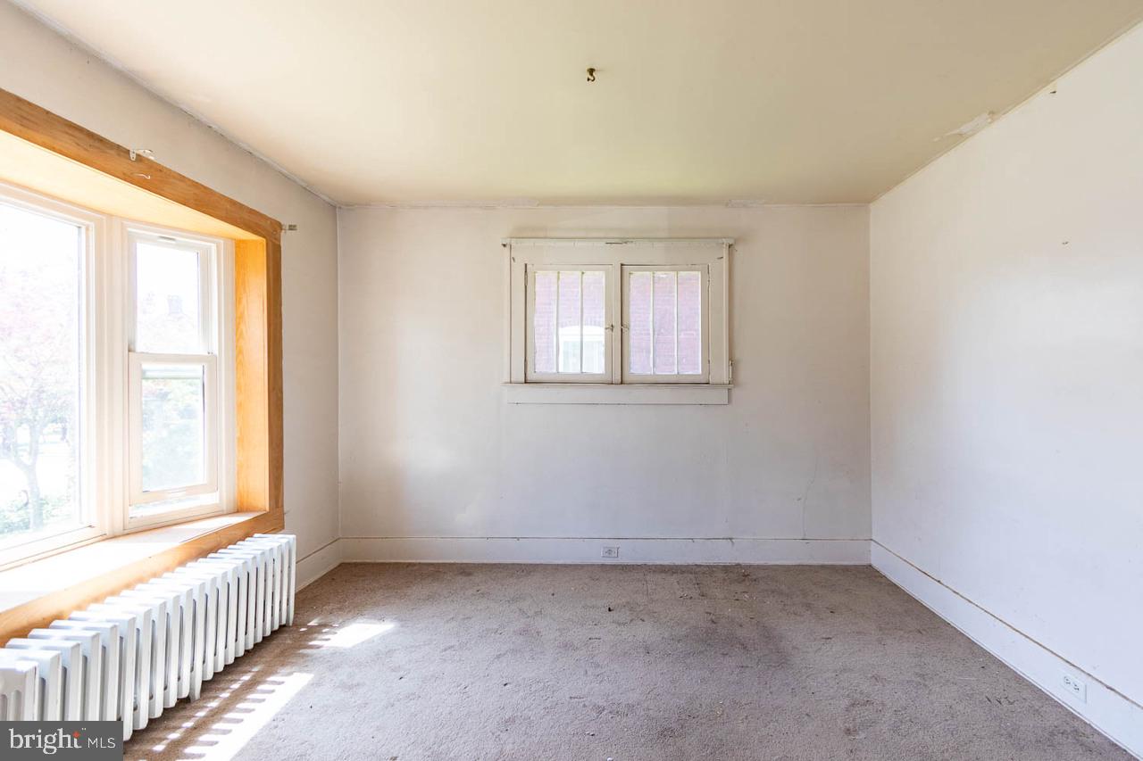 706 5TH STREET E