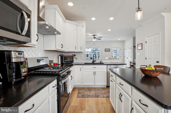 DEVON CREEK - Residential Lease