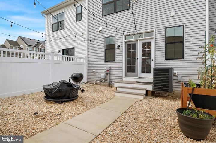 DEVON CREEK - Residential Lease