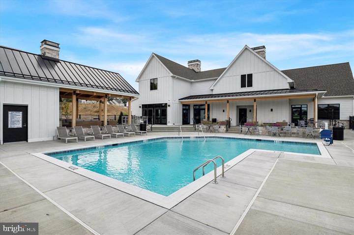 DEVON CREEK - Residential Lease