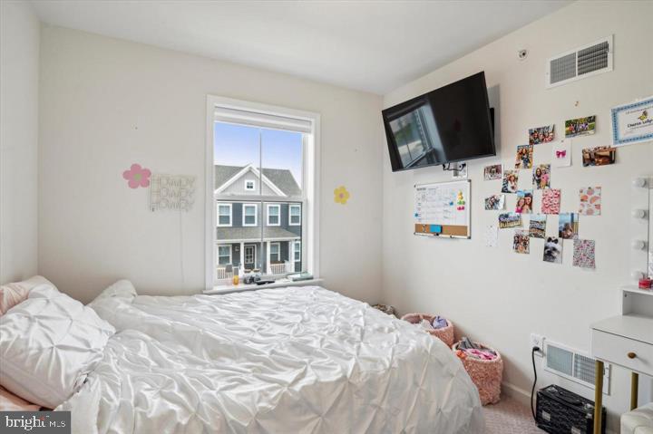 DEVON CREEK - Residential Lease