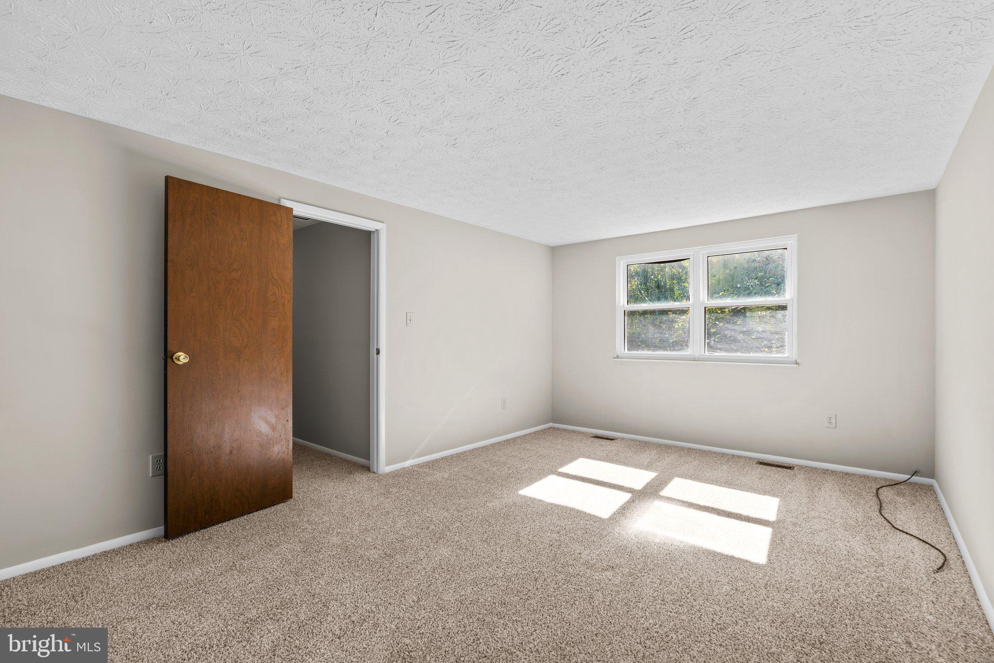 OAK SPRINGS - Residential