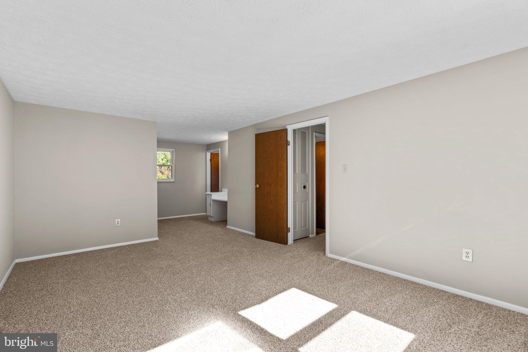 OAK SPRINGS - Residential