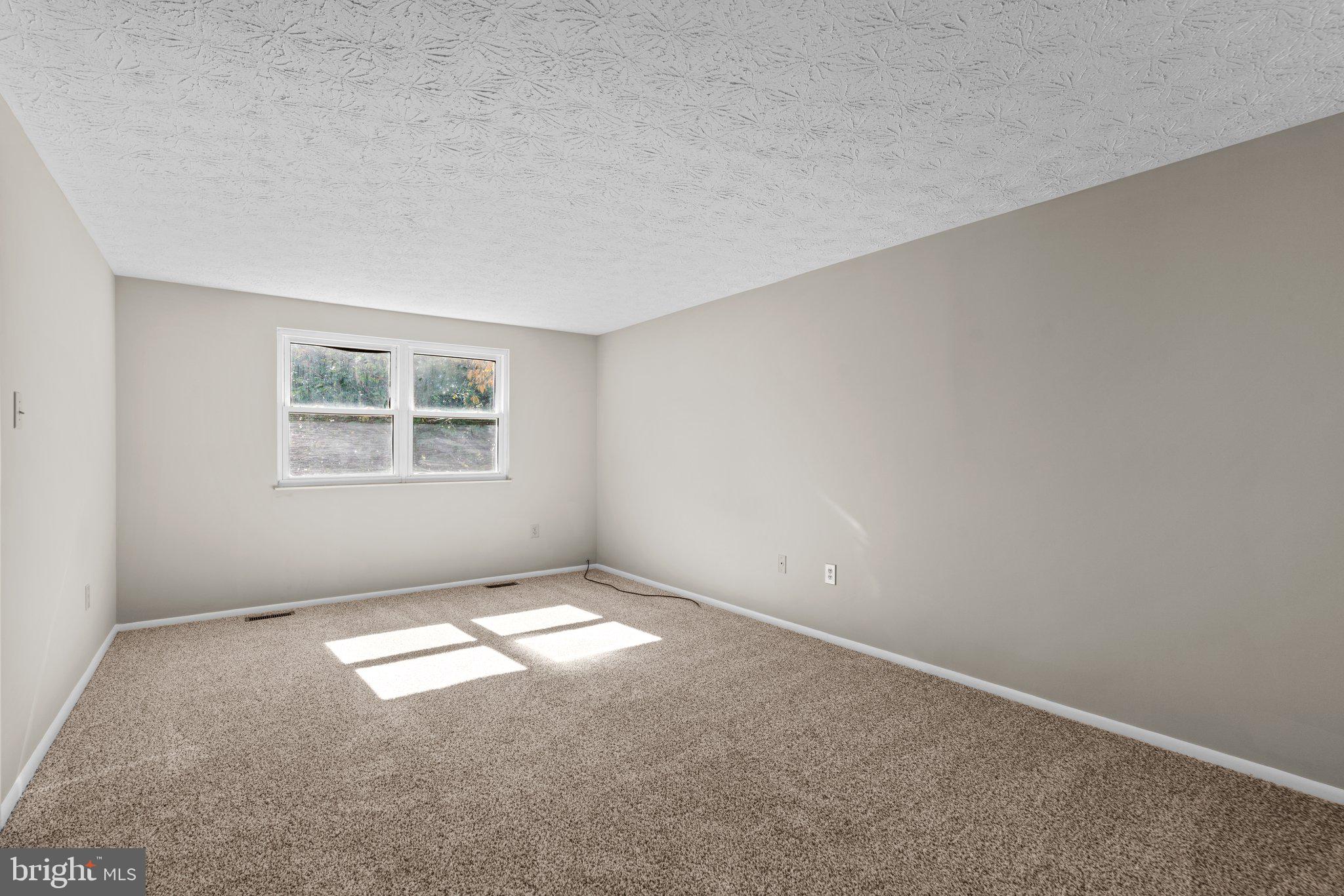 OAK SPRINGS - Residential