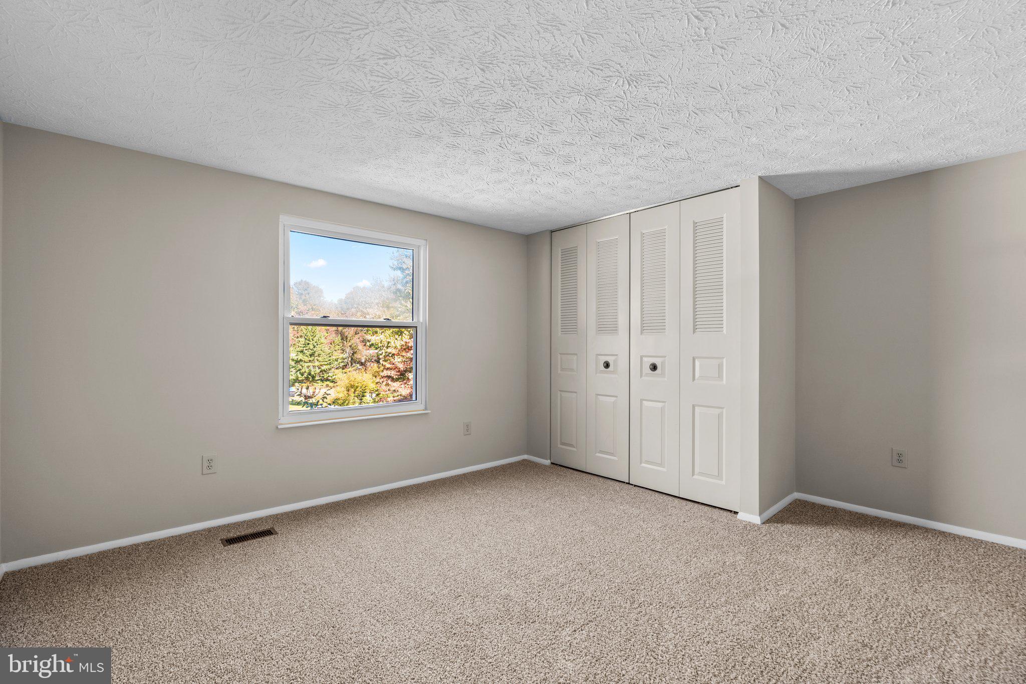 OAK SPRINGS - Residential