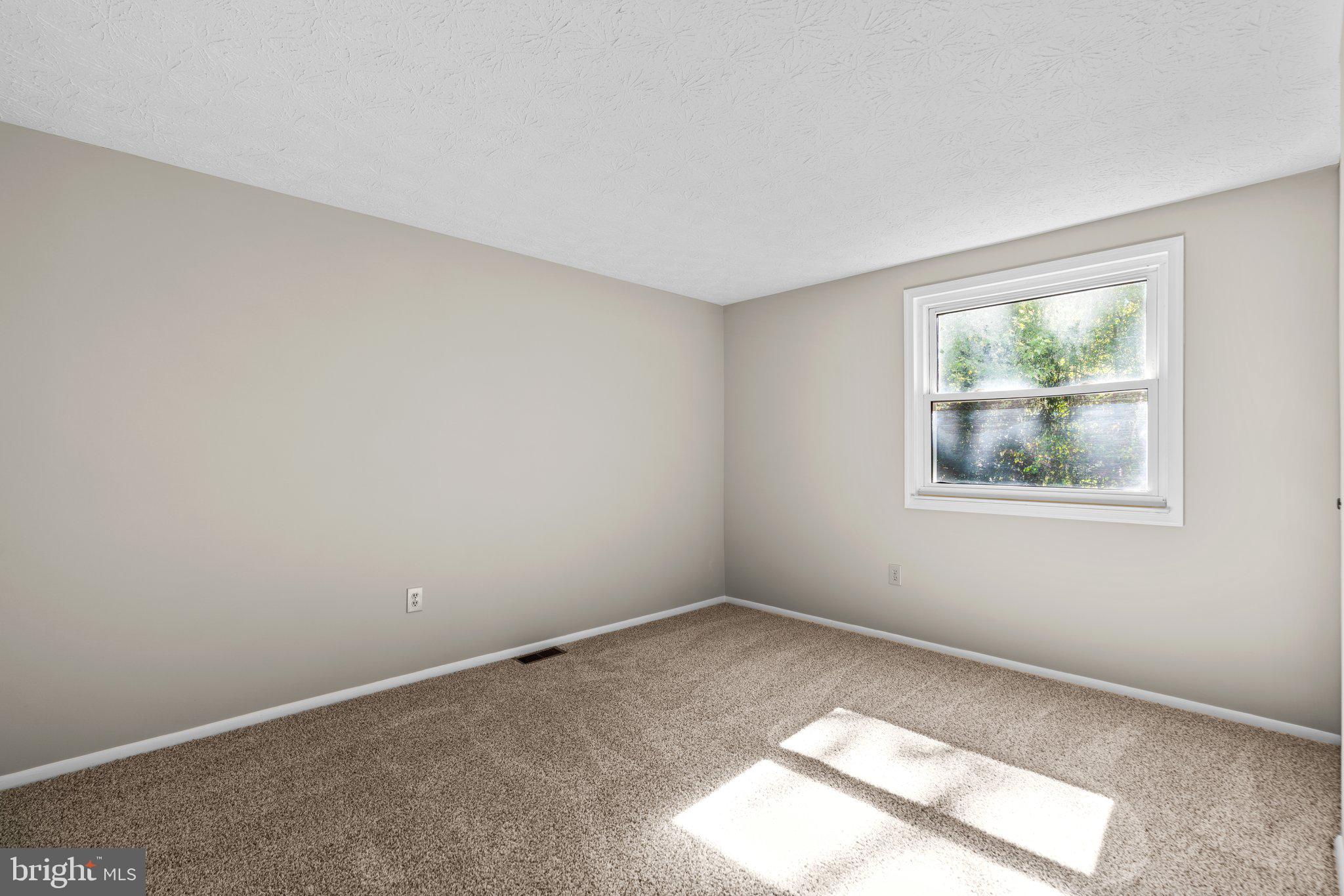 OAK SPRINGS - Residential