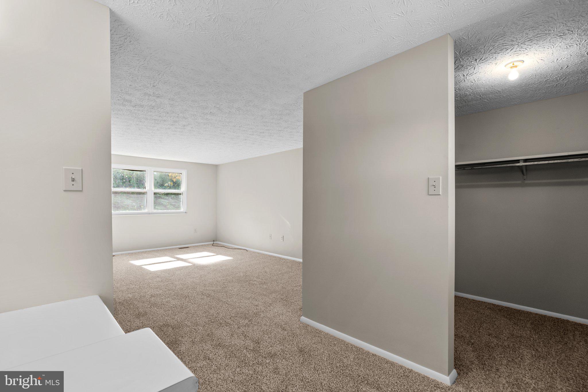 OAK SPRINGS - Residential