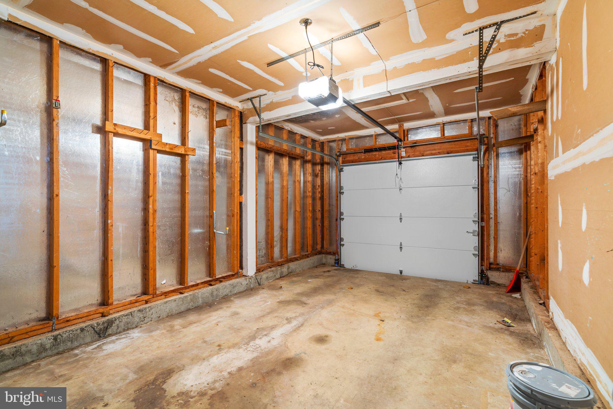 OAK SPRINGS - Residential