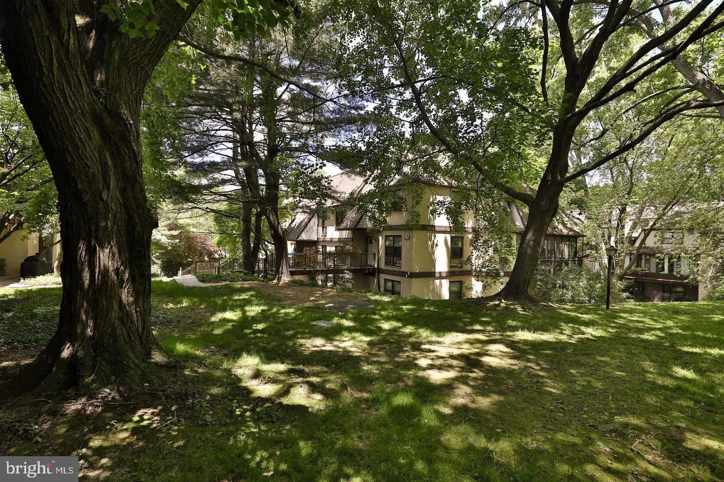 Philadelphia, Pennsylvania 19128, United States, 2 Bedrooms Bedrooms, ,3 BathroomsBathrooms,Residential,Pending,234758