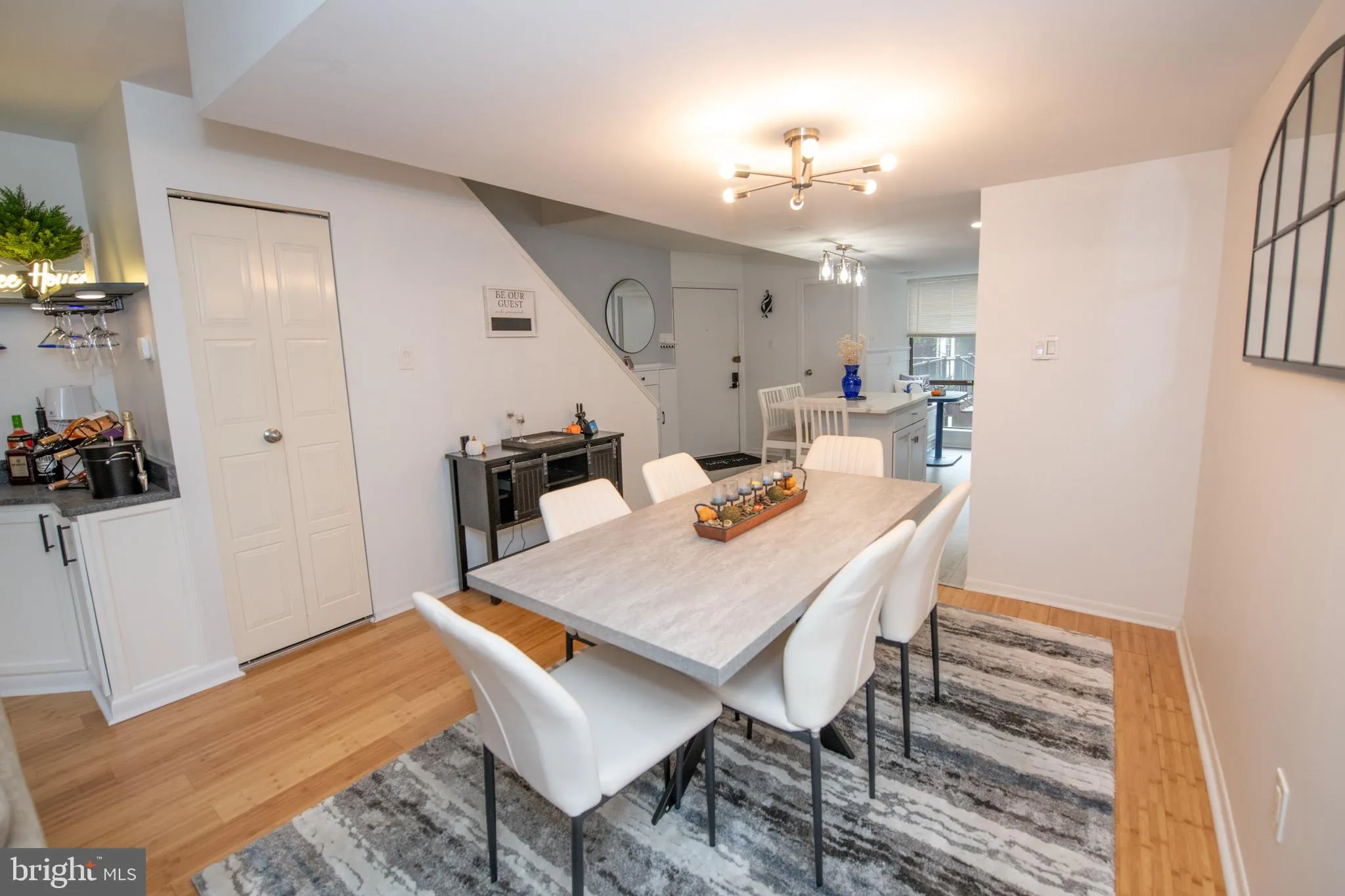 Philadelphia, Pennsylvania 19128, United States, 2 Bedrooms Bedrooms, ,3 BathroomsBathrooms,Residential,Pending,234758