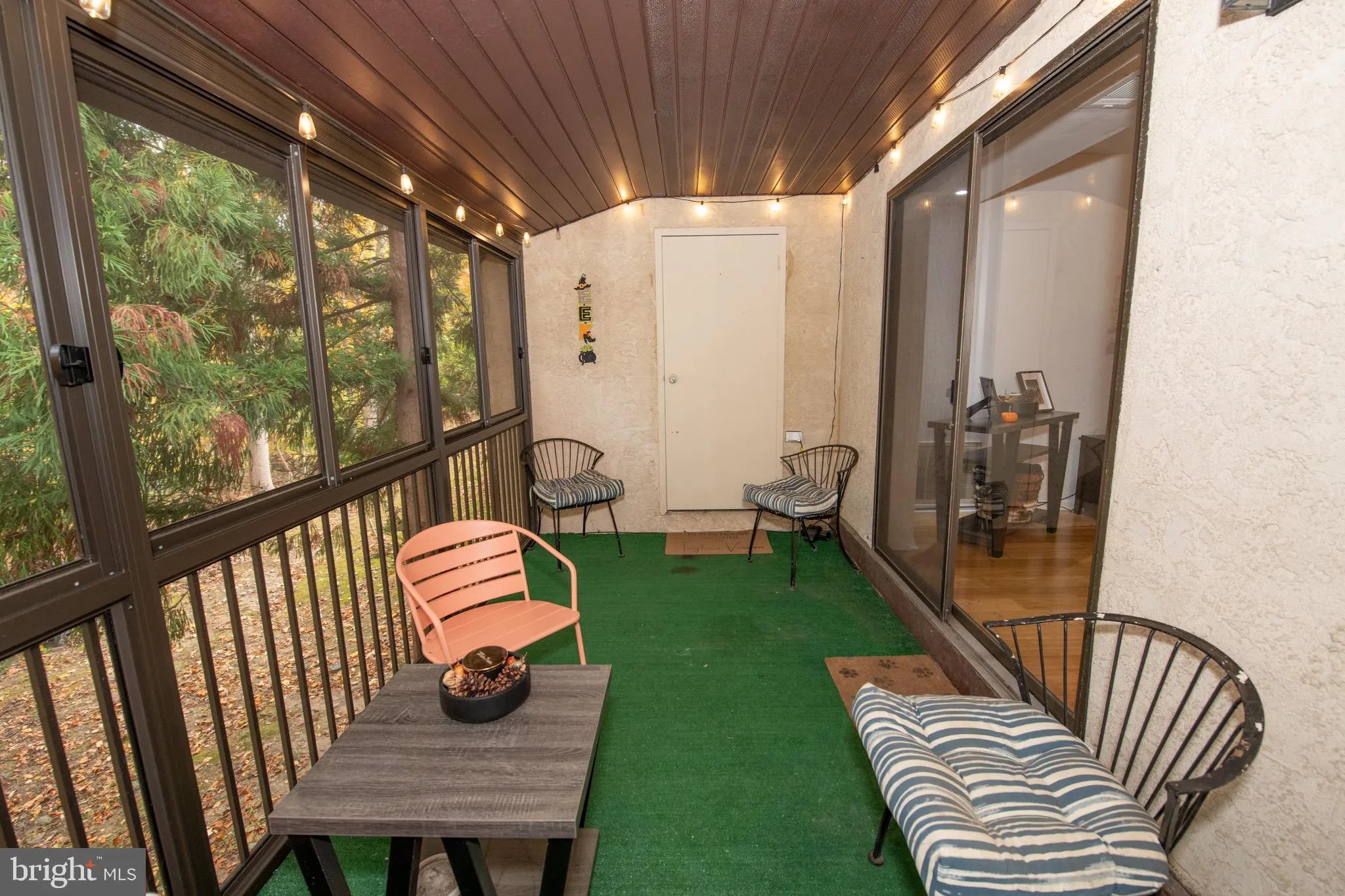 Philadelphia, Pennsylvania 19128, United States, 2 Bedrooms Bedrooms, ,3 BathroomsBathrooms,Residential,Pending,234758