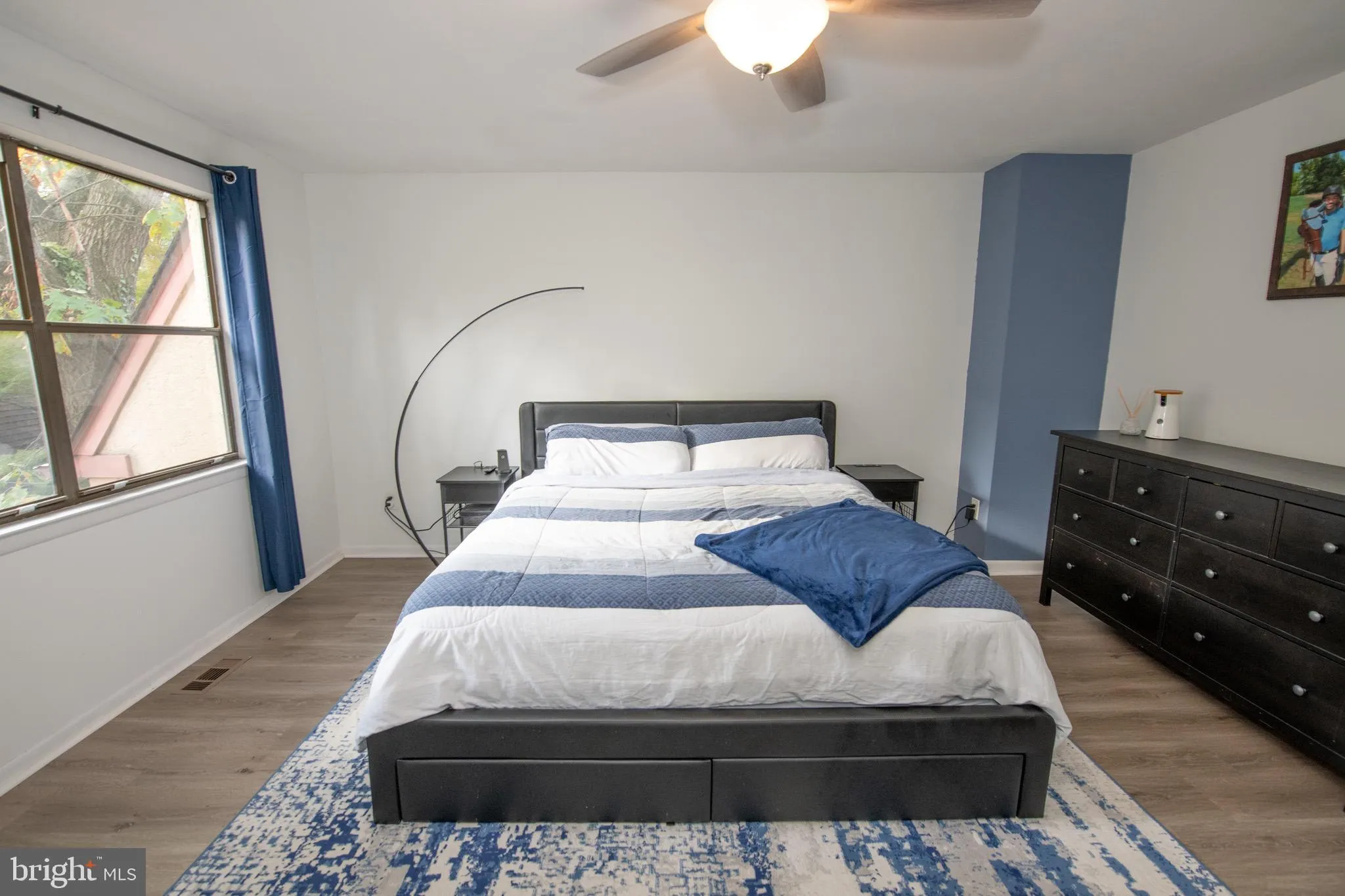 Philadelphia, Pennsylvania 19128, United States, 2 Bedrooms Bedrooms, ,3 BathroomsBathrooms,Residential,Pending,234758