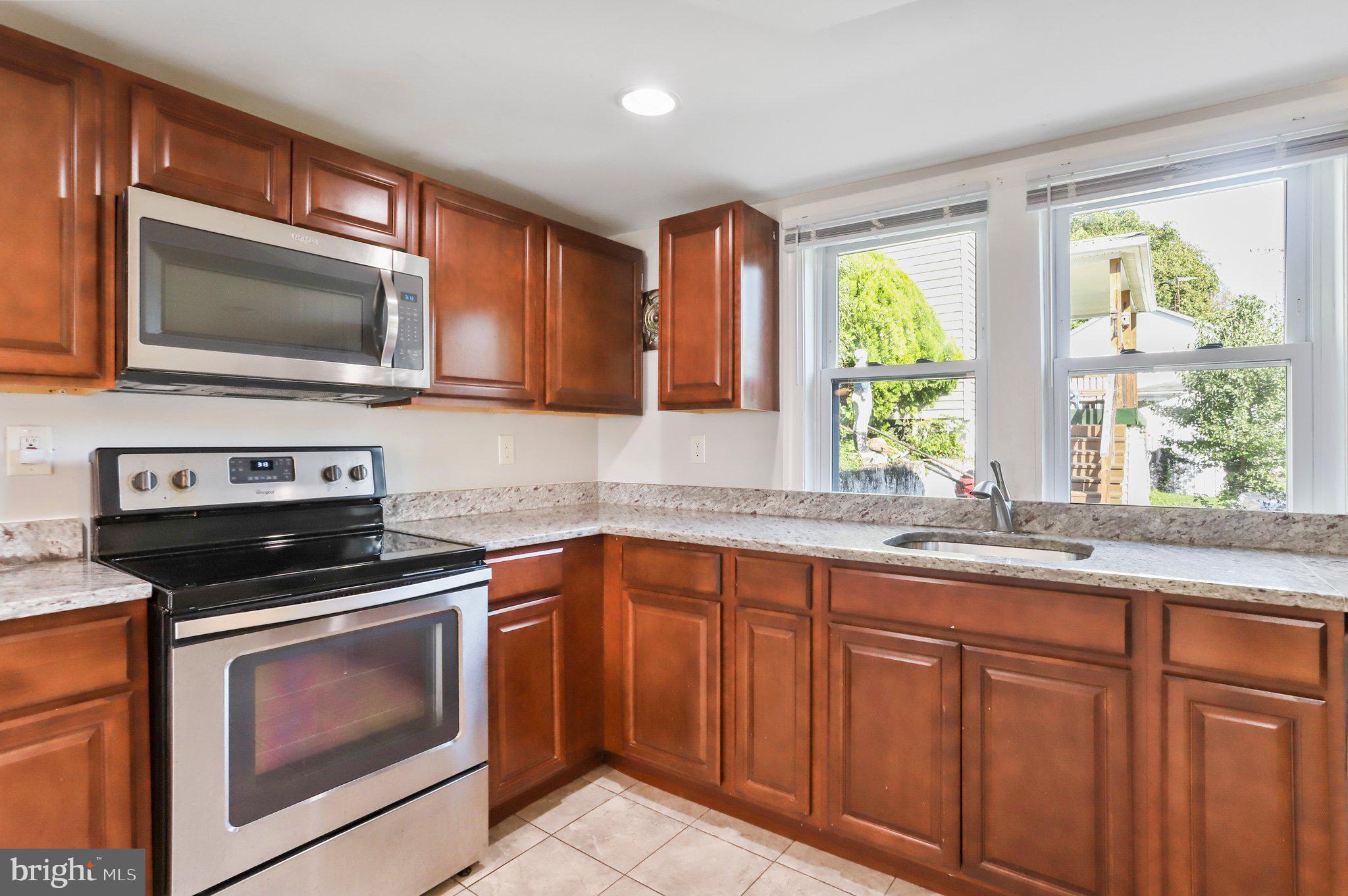 SANDYHOOK - Residential