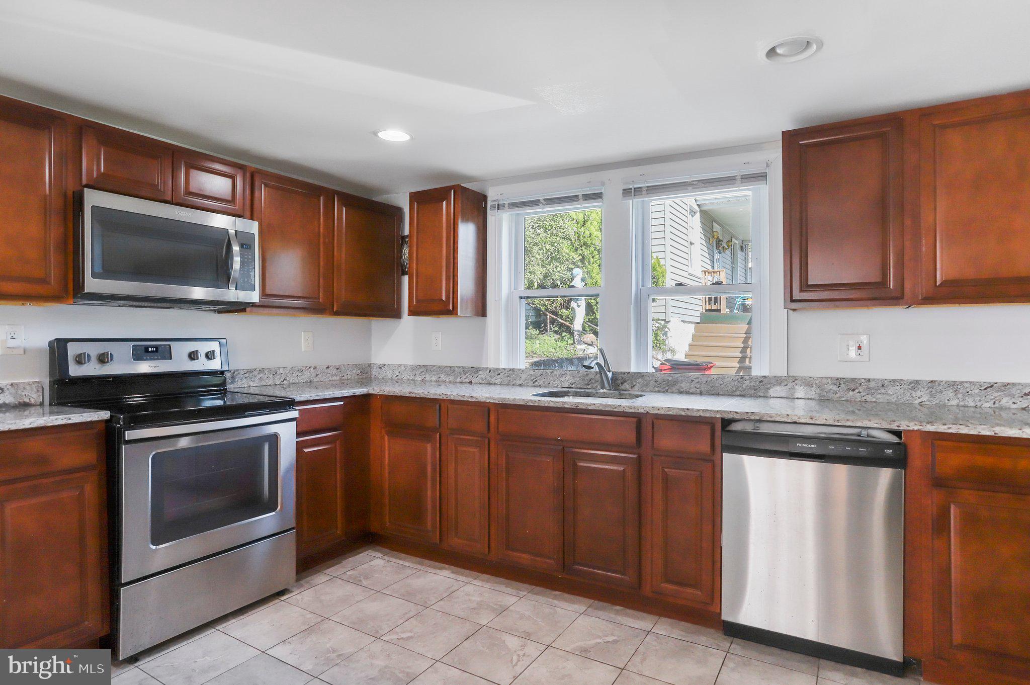 SANDYHOOK - Residential