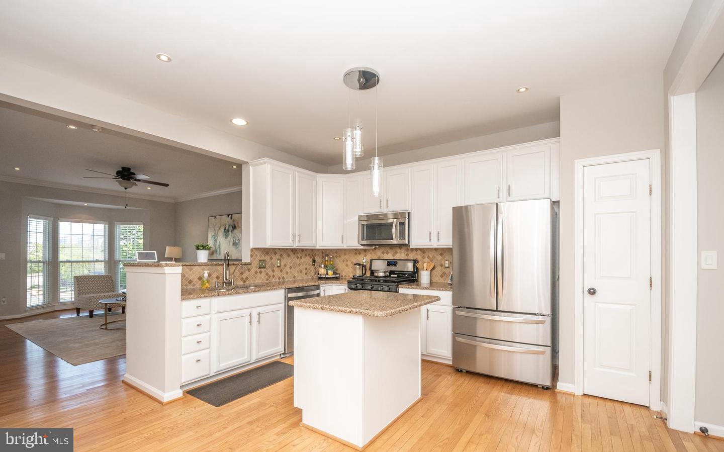 WELLESLEY - Residential Lease