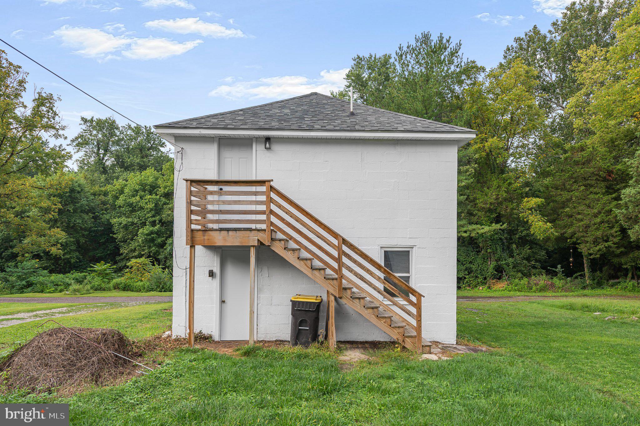 176 WALNUT STREET APT B