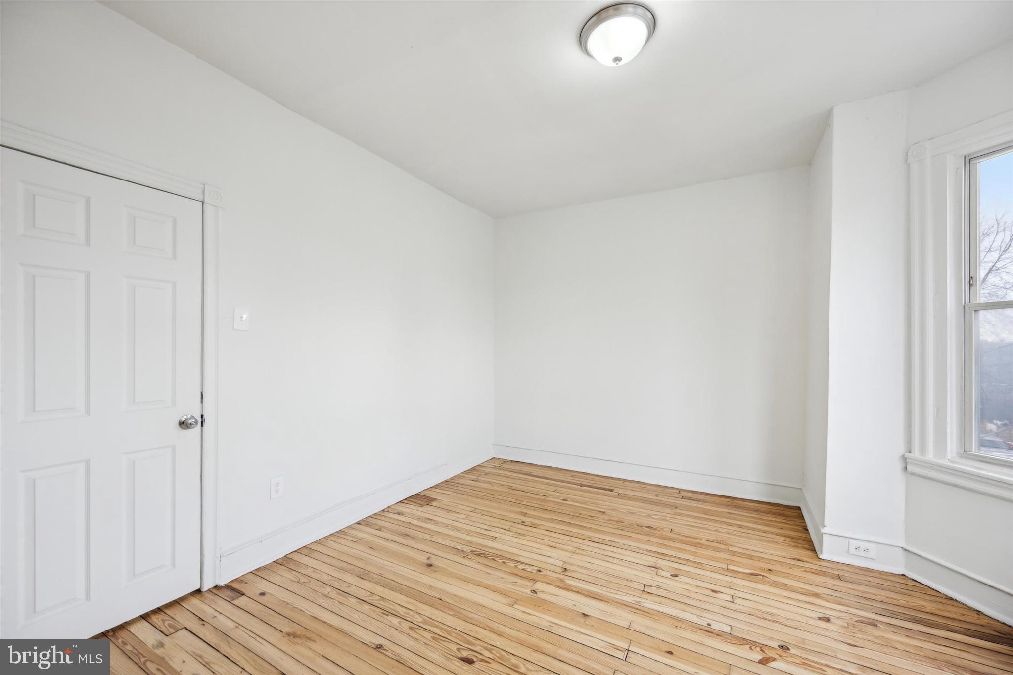 MANTUA - Residential