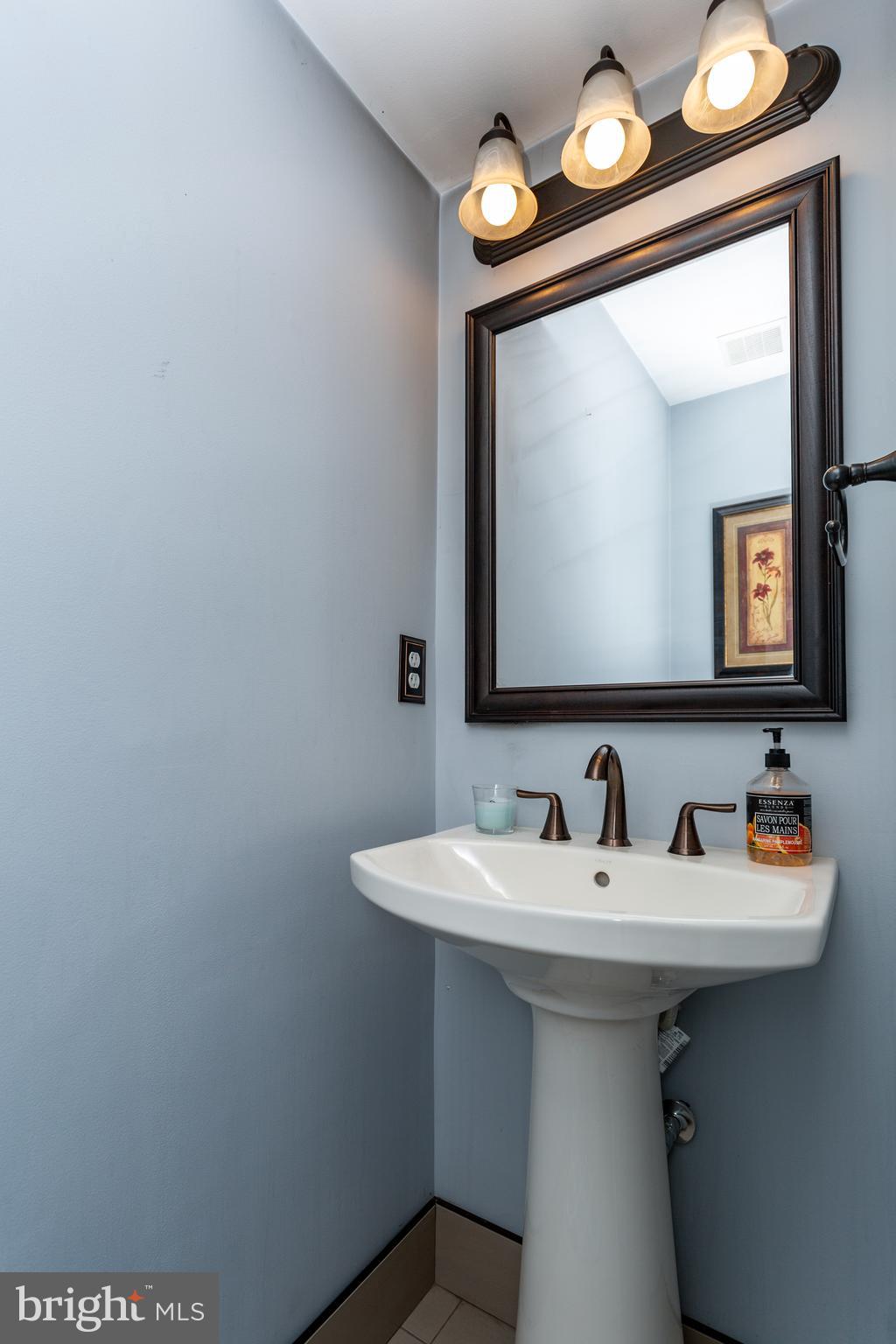 ROBIN MEADOWS - Residential