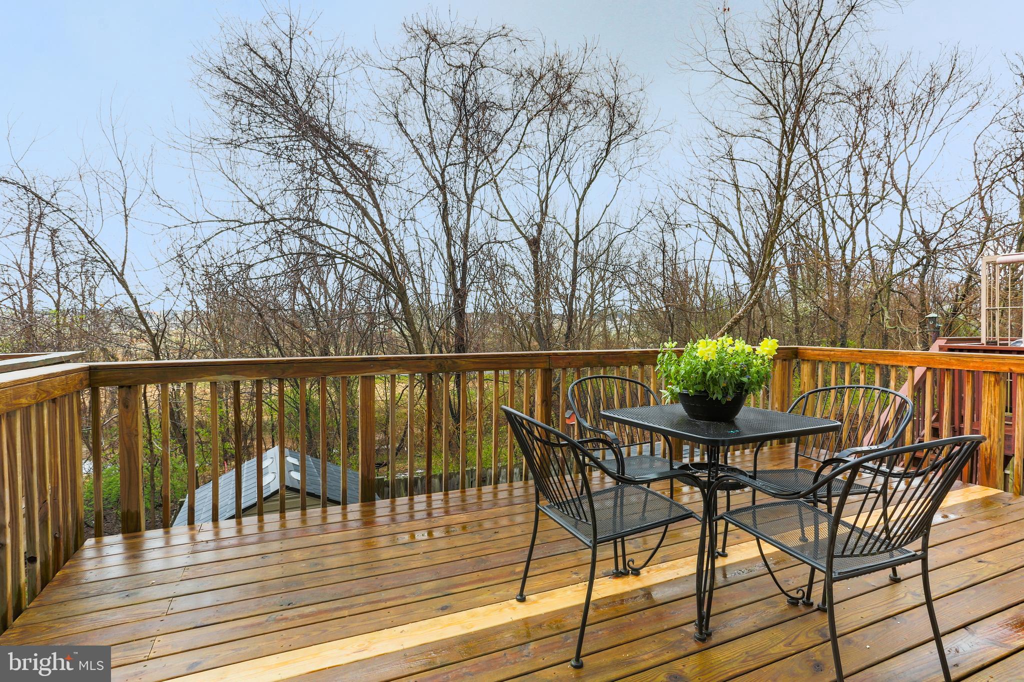 ROBIN MEADOWS - Residential