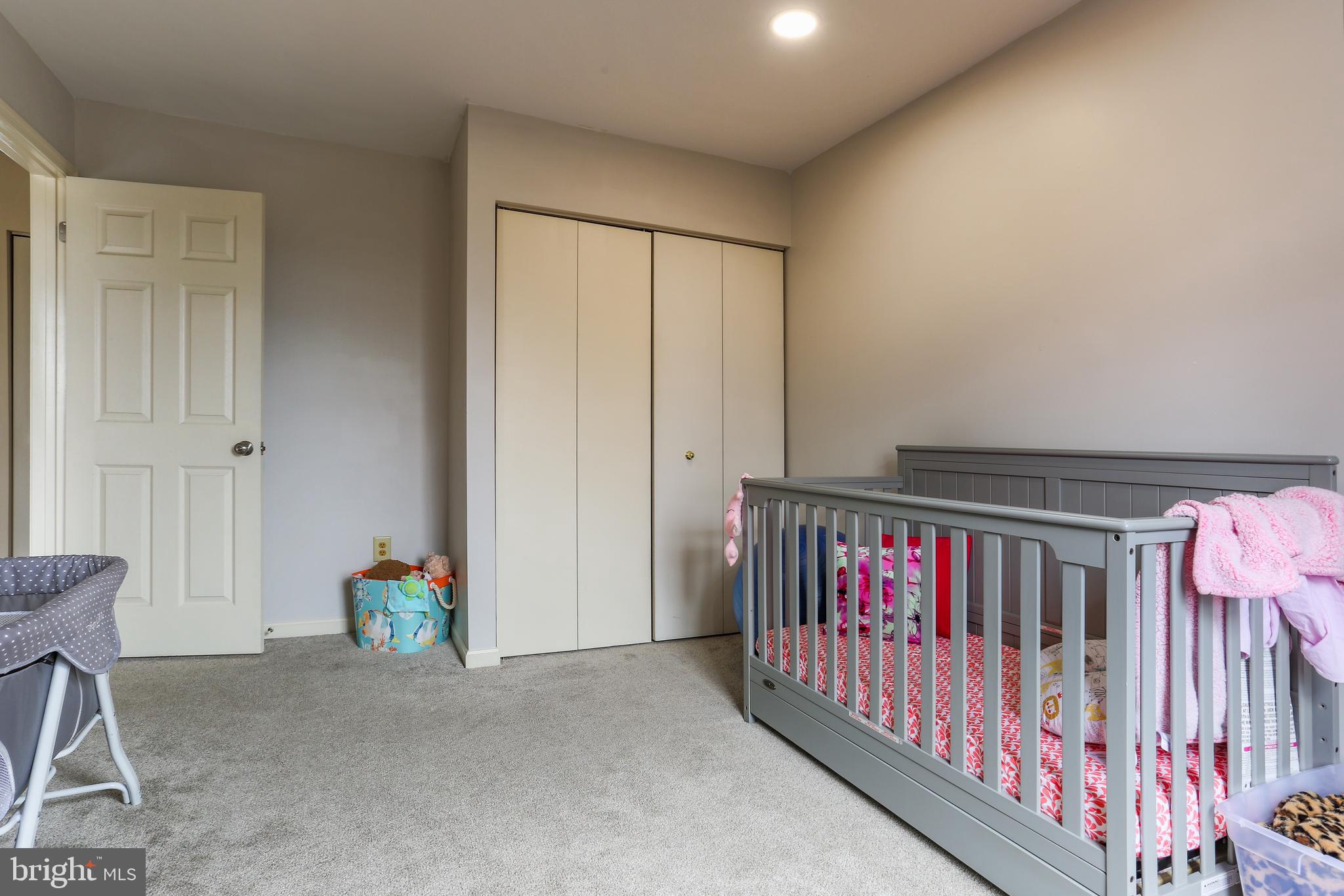 ROBIN MEADOWS - Residential