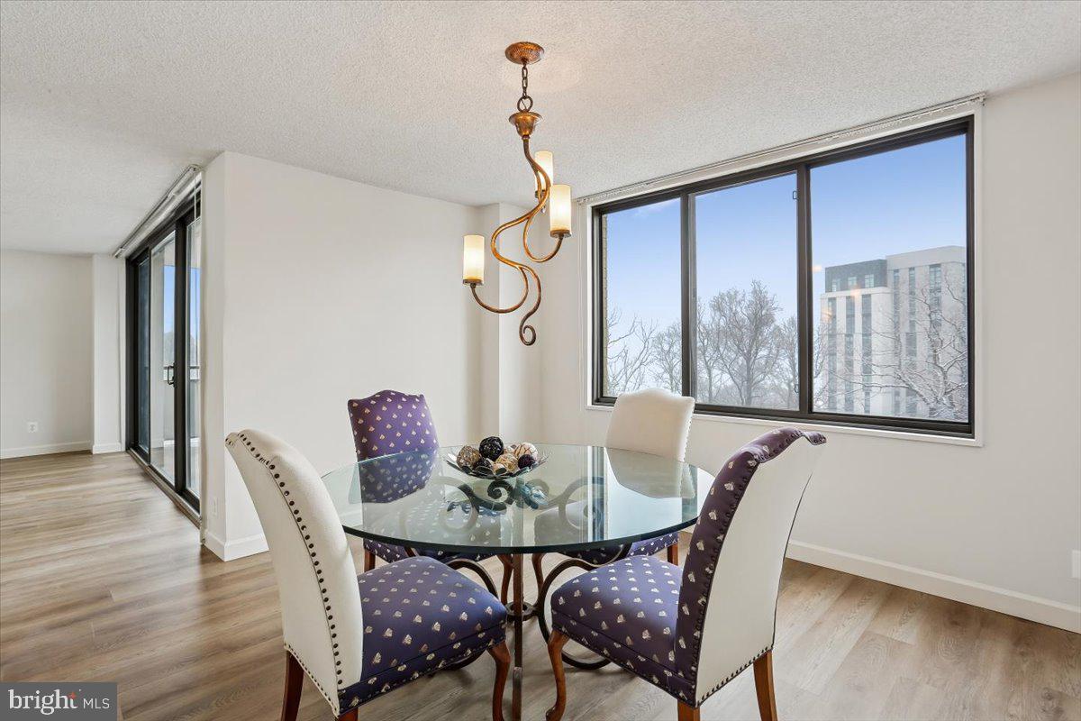 PROMENADE TOWERS - Residential