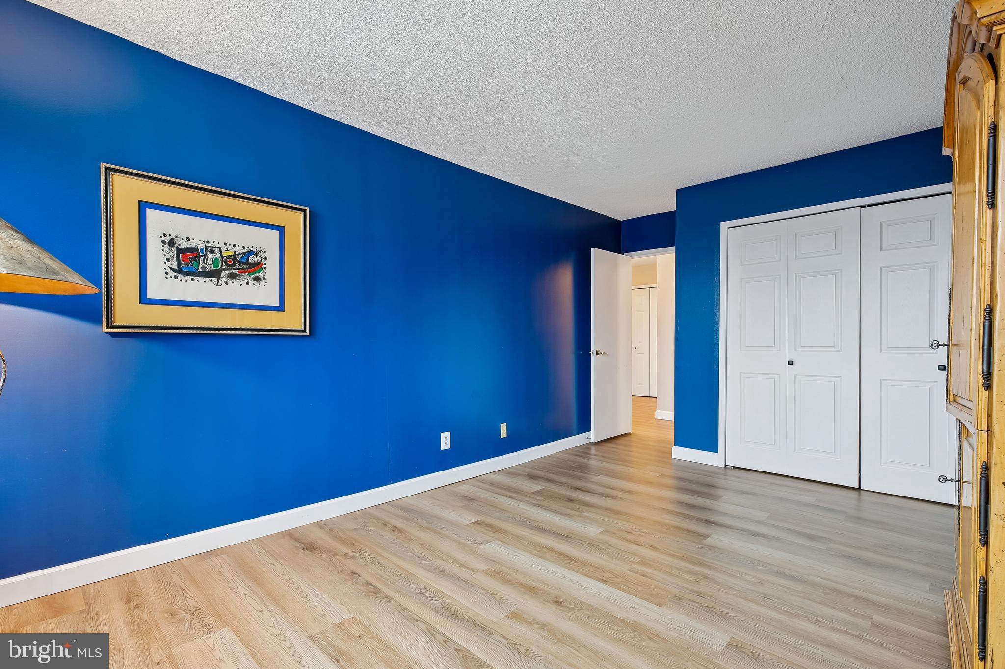 PROMENADE TOWERS - Residential