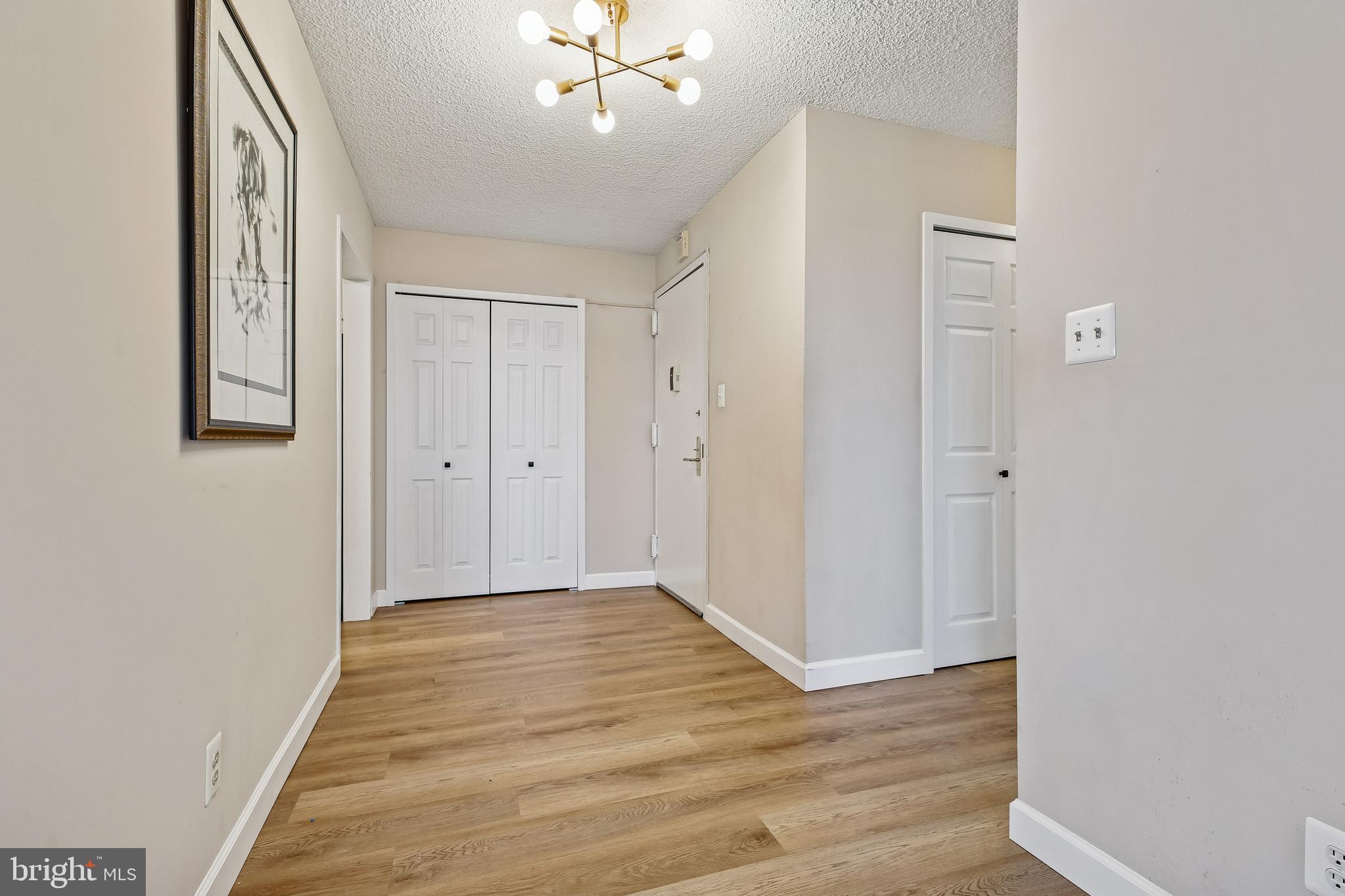 PROMENADE TOWERS - Residential