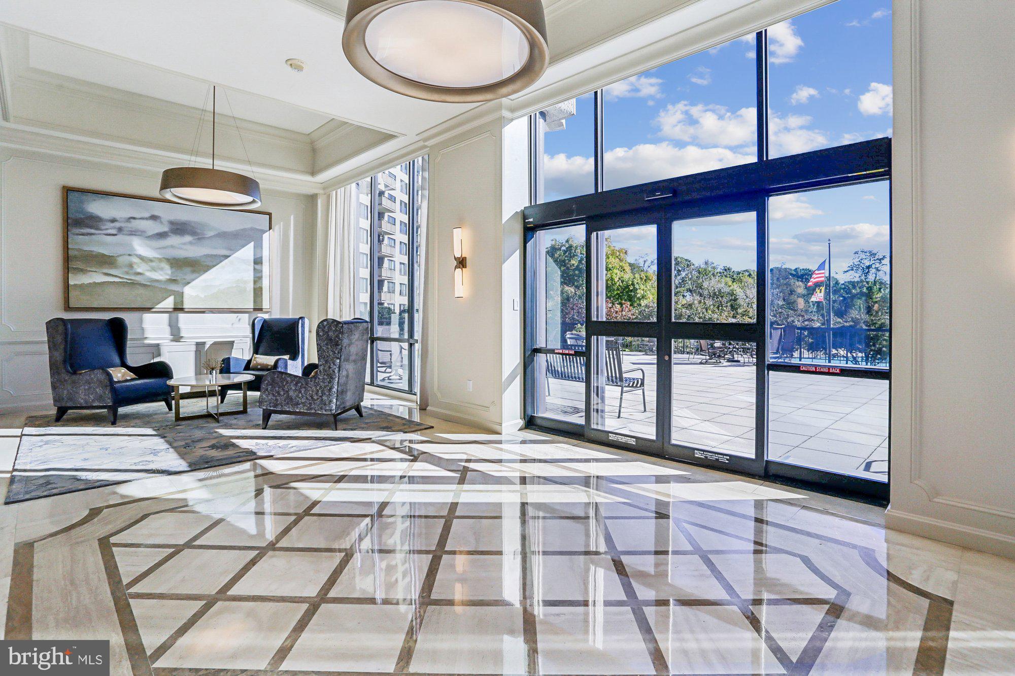 PROMENADE TOWERS - Residential