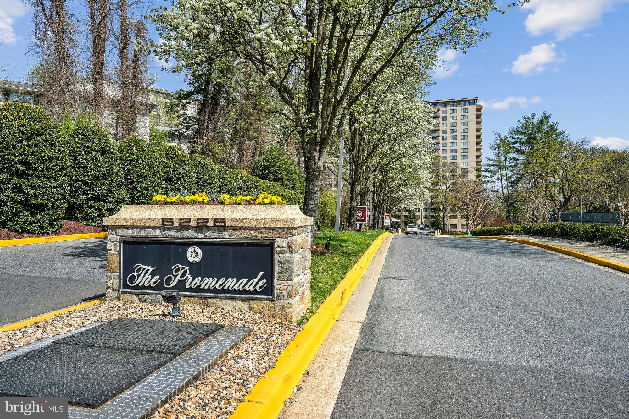 PROMENADE TOWERS - Residential